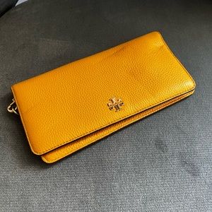 Tory Burch wallet